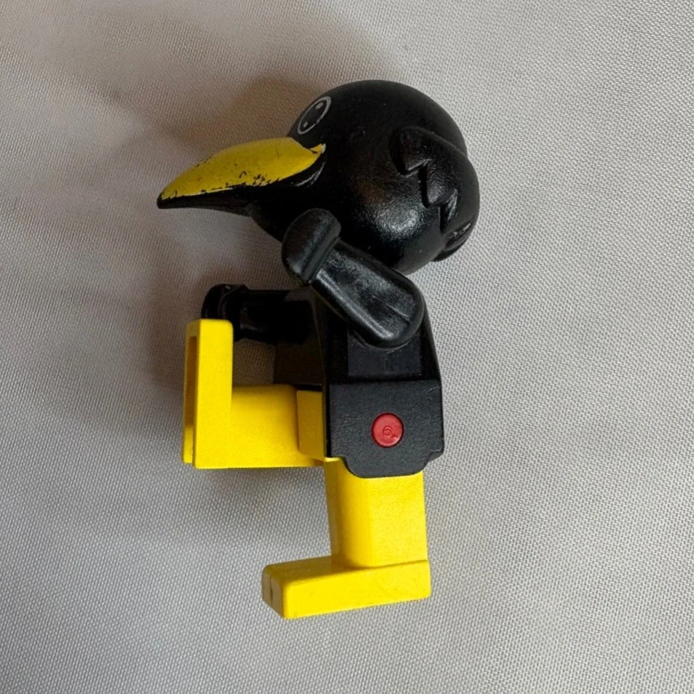 Vintage LEGO Charlie Crow Bird Minifigure Fabuland‎ Black Yellow Beak Kid Toy